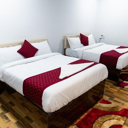 Mangozzz Magical World Hotel Панвел Екстериор снимка